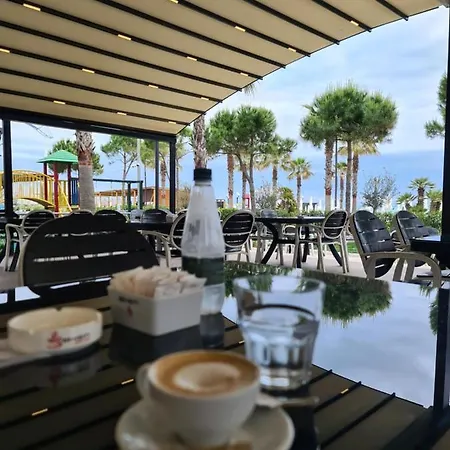 Seascape * Golem (Tirana)